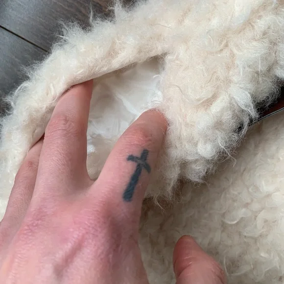 Los Angeles Barcelona ‘ARUM’ Sleeveless Jacket - Picture 8 of 16